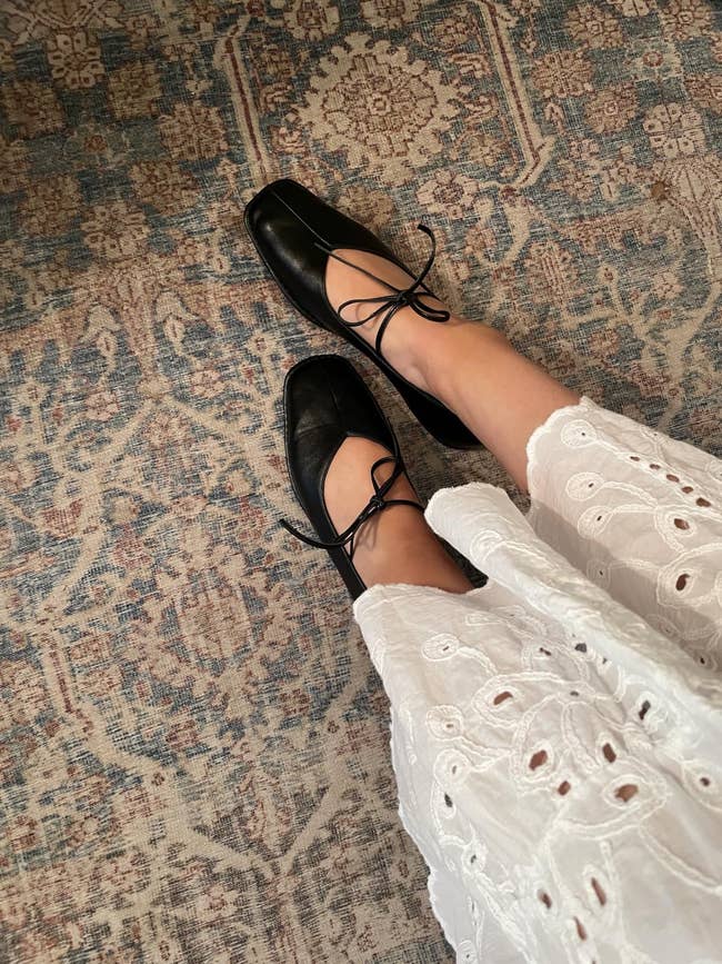 17 Chic Ballet Flats That Are Actually Comfortable Enough To Walk In — image 9