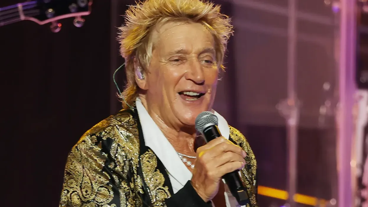 Rod Stewart Undergoes Successful Heart Procedure, Cancels Tour Dates to Recover — image 4