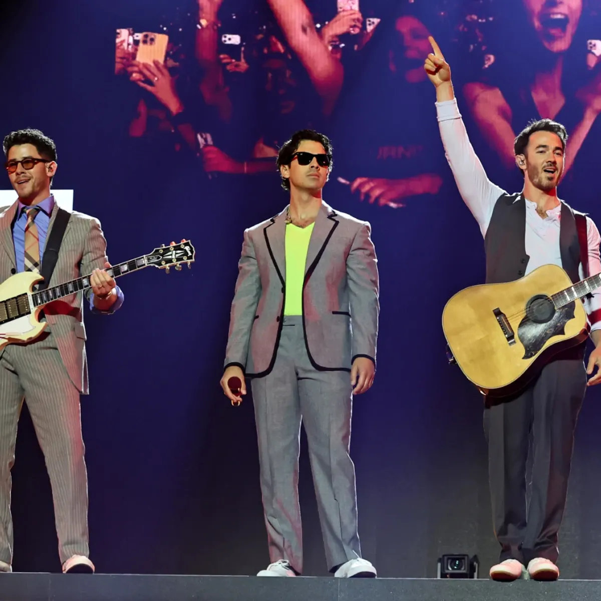 Watch Jonas Brothers Debut New Single ‘Listen When Sad’ Live at Madison Square Garden — image 2