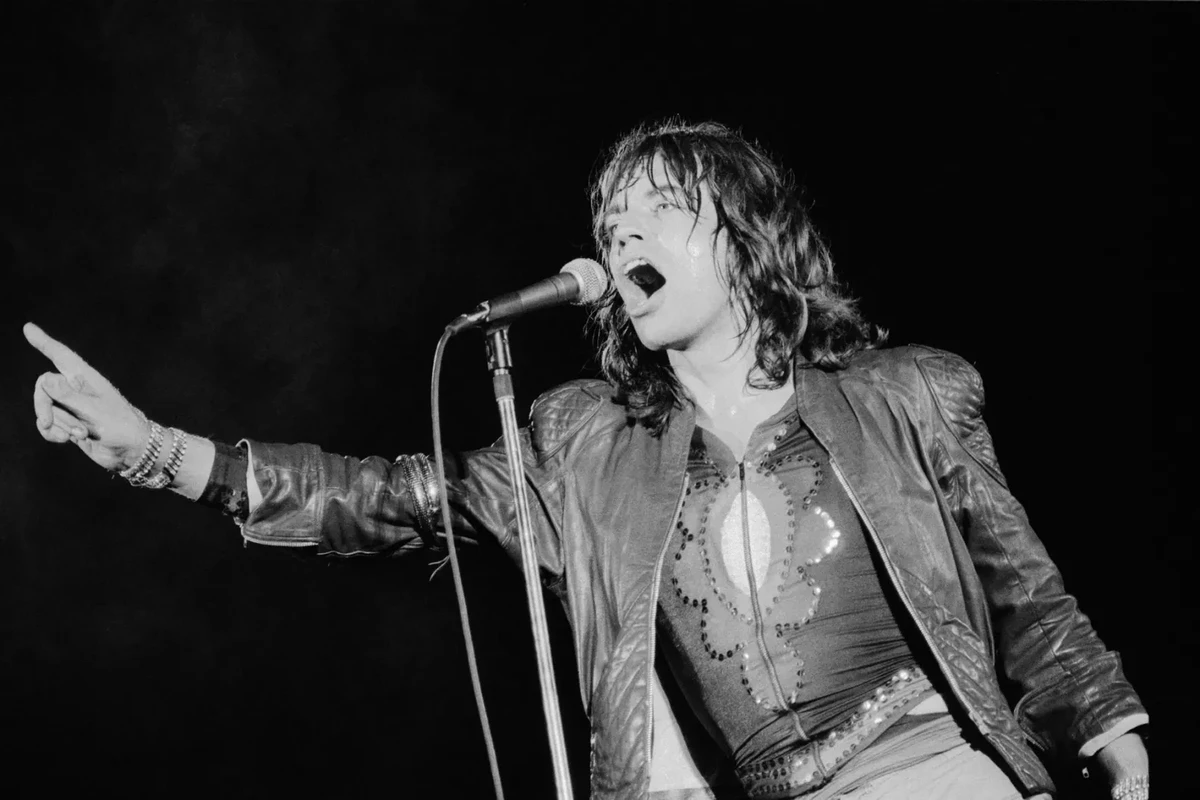 50 Years Ago Today: The Rolling Stones Right the Wrongs of Altamont at Massive U.K. Festival — image 6