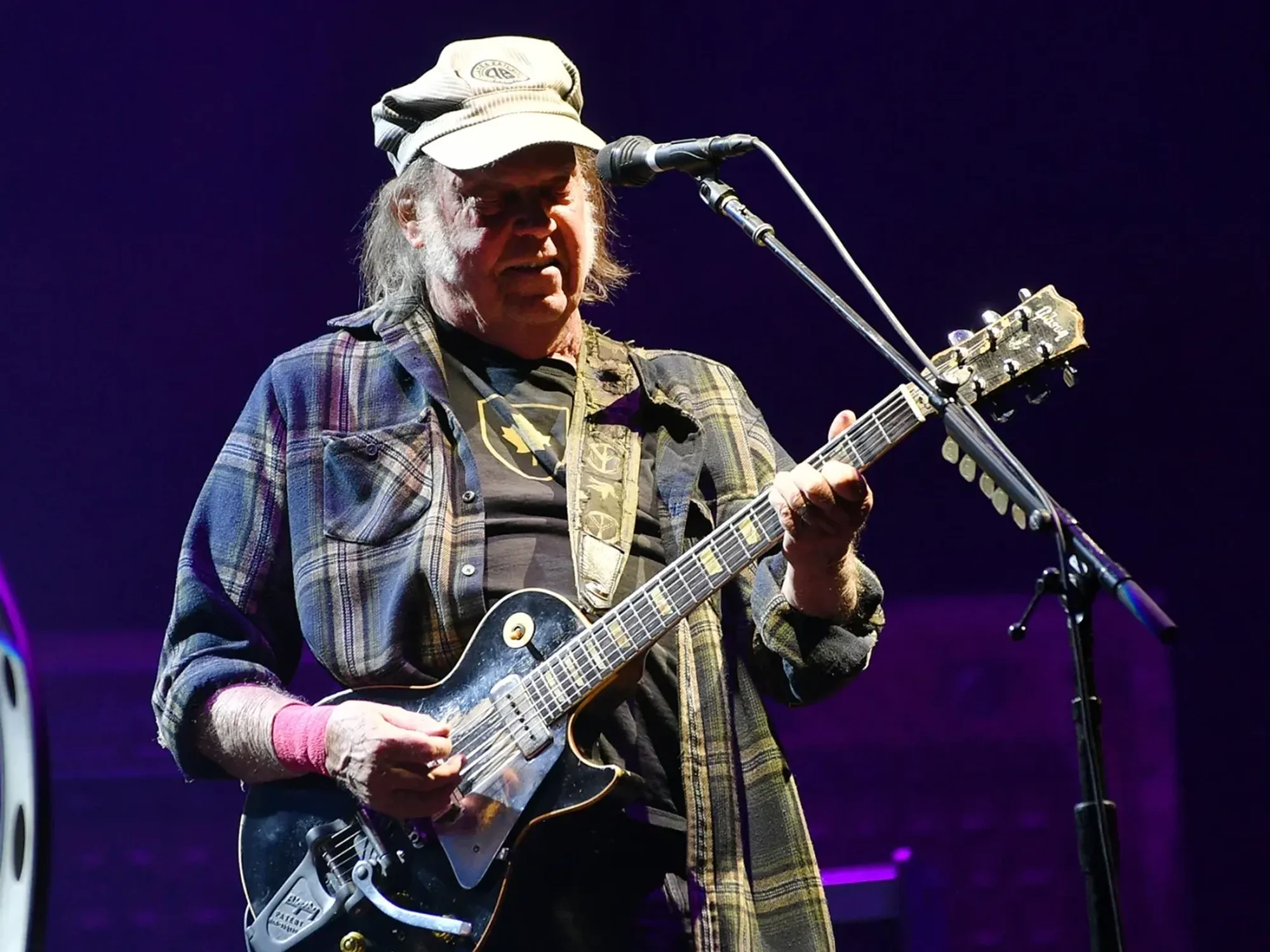 Hear Neil Young’s New Recording of a Song He Originally Wrote as a Teenager in 1965 — image 3