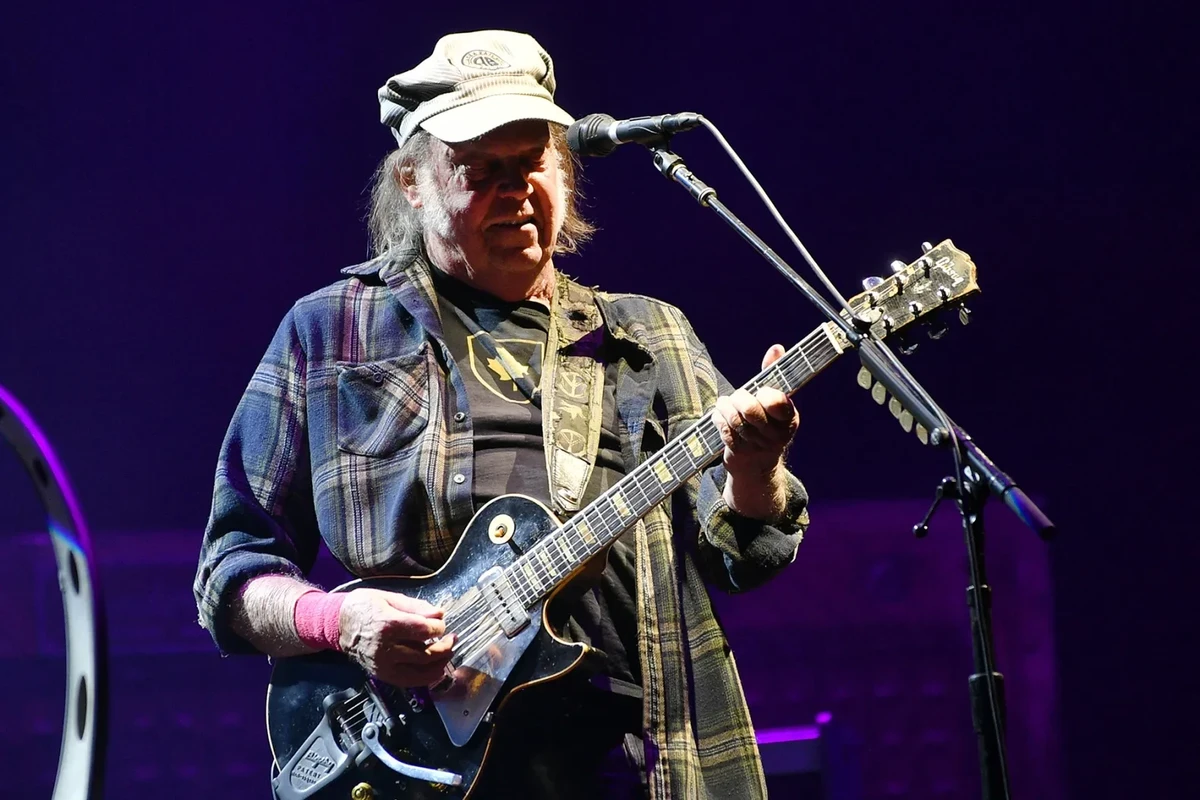 Hear Neil Young’s New Recording of a Song He Originally Wrote as a Teenager in 1965 — image 6