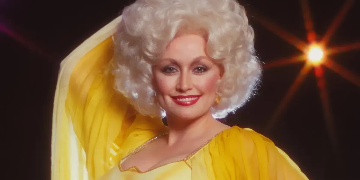Obama, Bush, Clinton, Trump Pay Tribute to Dolly Parton