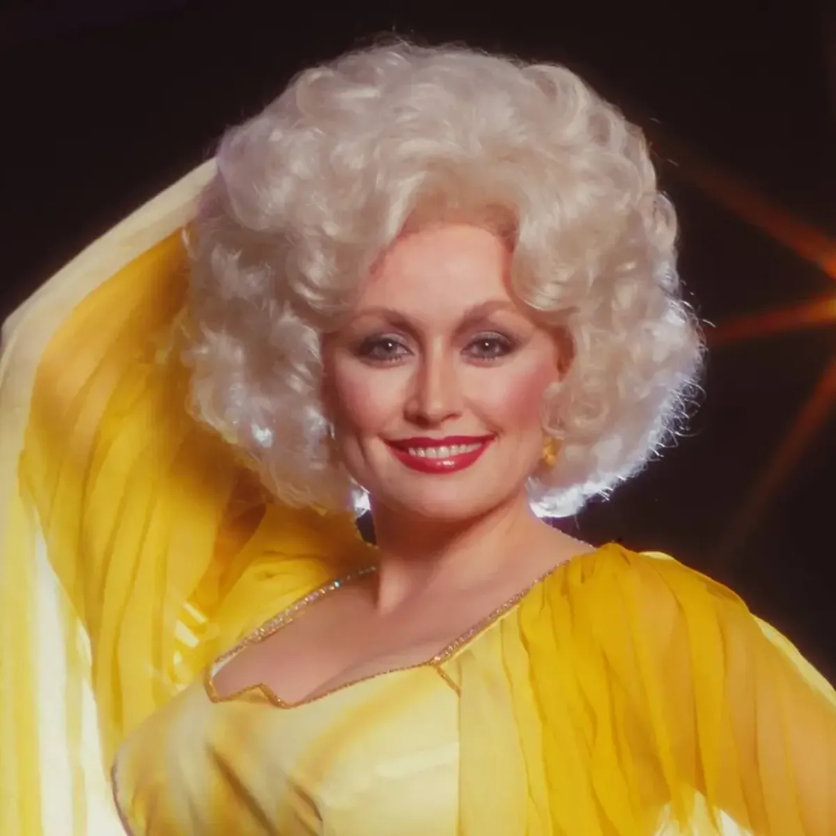 Obama, Bush, Clinton, Trump Pay Tribute to Dolly Parton — image 2