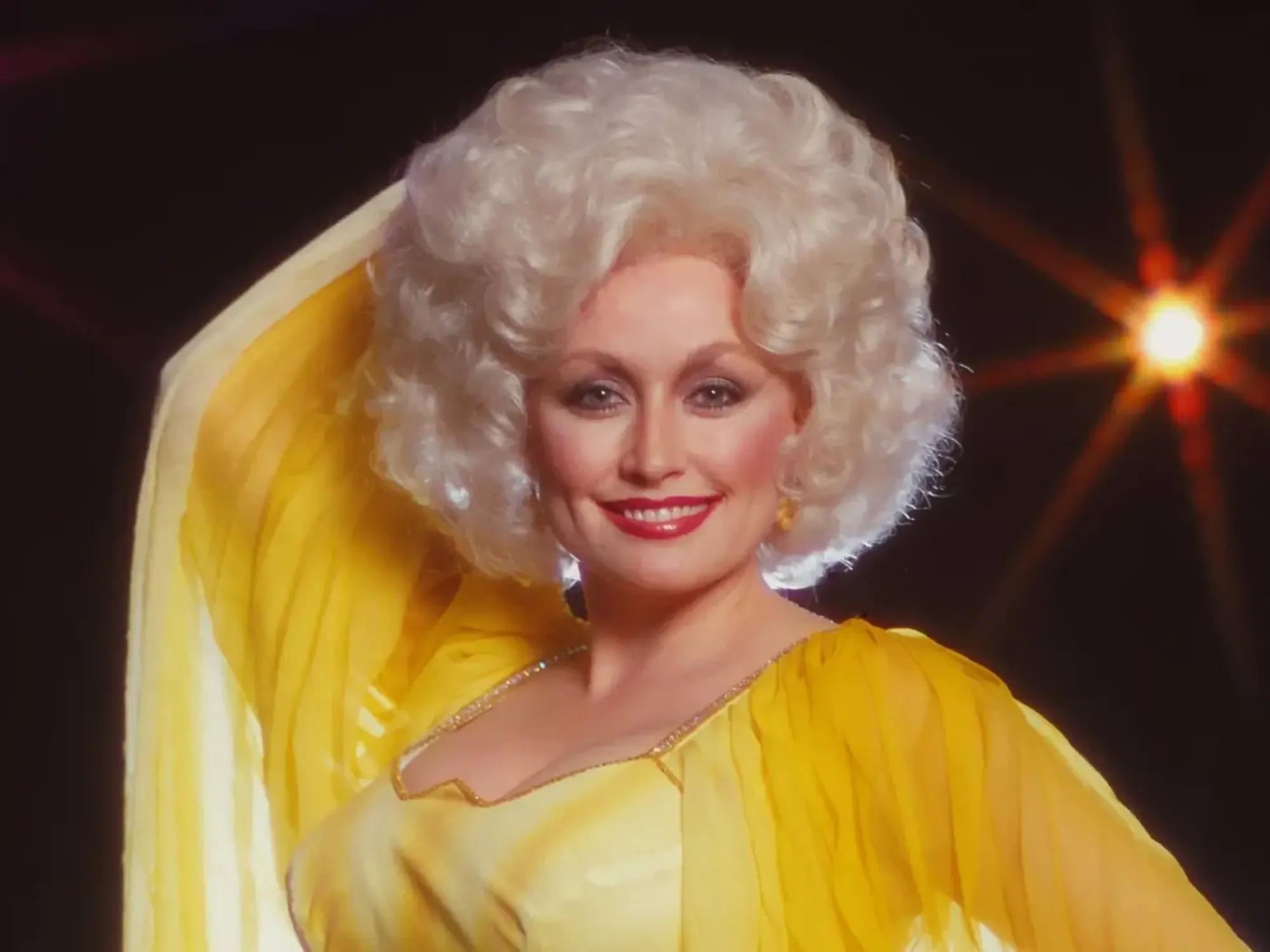 Obama, Bush, Clinton, Trump Pay Tribute to Dolly Parton — image 3