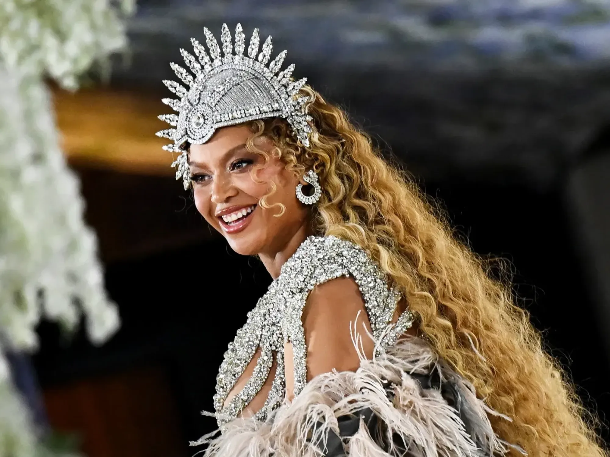 Beyonce’s ‘B’Day’ Reissue Includes B Sides, Spanish Versions, ‘Donk’ Packaged to the Left, to the Left — image 3