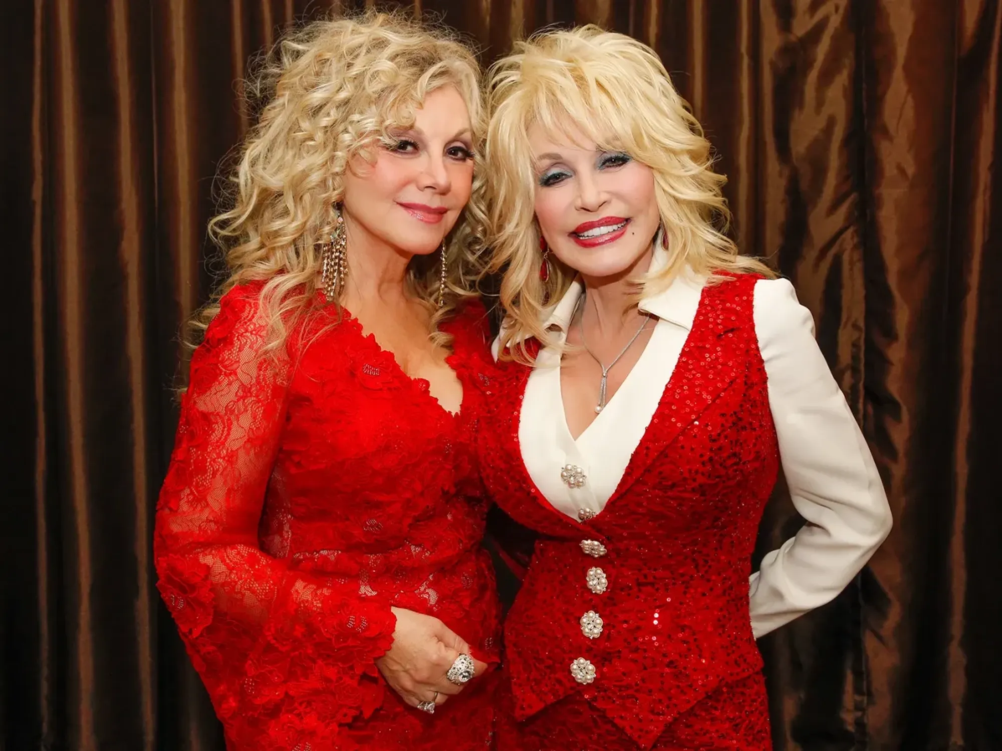 Dolly Parton’s Sister Stella Honors Singer: ‘Dolly Loved the World and Everyone in It’ — image 3