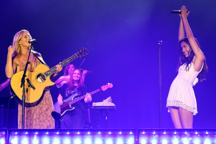 Olivia Rodrigo Sings With Stevie Nicks At Daisy Chain Fields, Raises $20M For Women's Rights: "See You Next Year" — image 6
