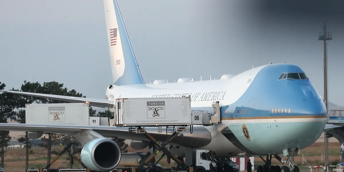 Netflix Rolls Out Trump-in-Catering-Truck Doc Faster Than President Can Order McDonaldâ€™s