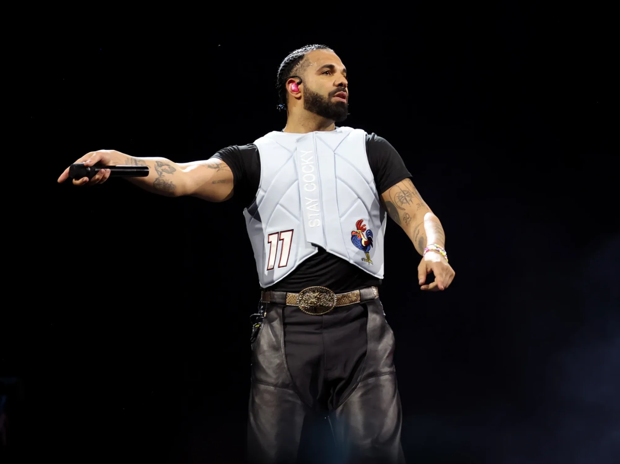 Watch Drake Perform ‘Iceman’ Tracks Live at Don Toliver’s Toronto Show — image 3