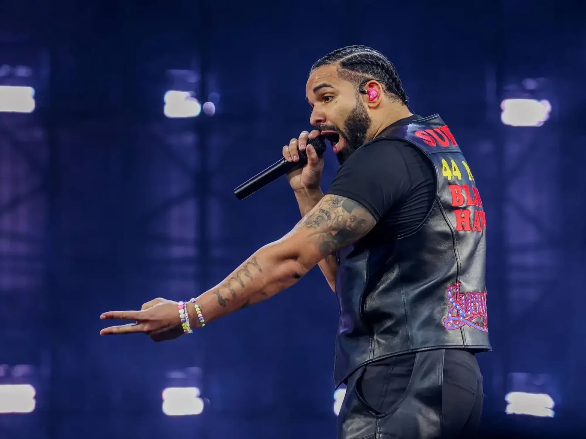 Drake Gives His Elusive ‘FOMO’ Project a Release Date — image 3