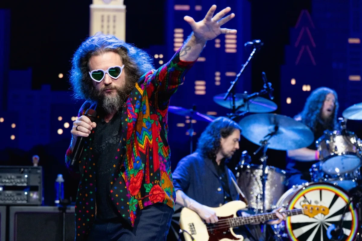 Hear My Morning Jacket, Preservation Hall Jazz Band Cover Neil Young’s ‘Like a Hurricane’ — image 6