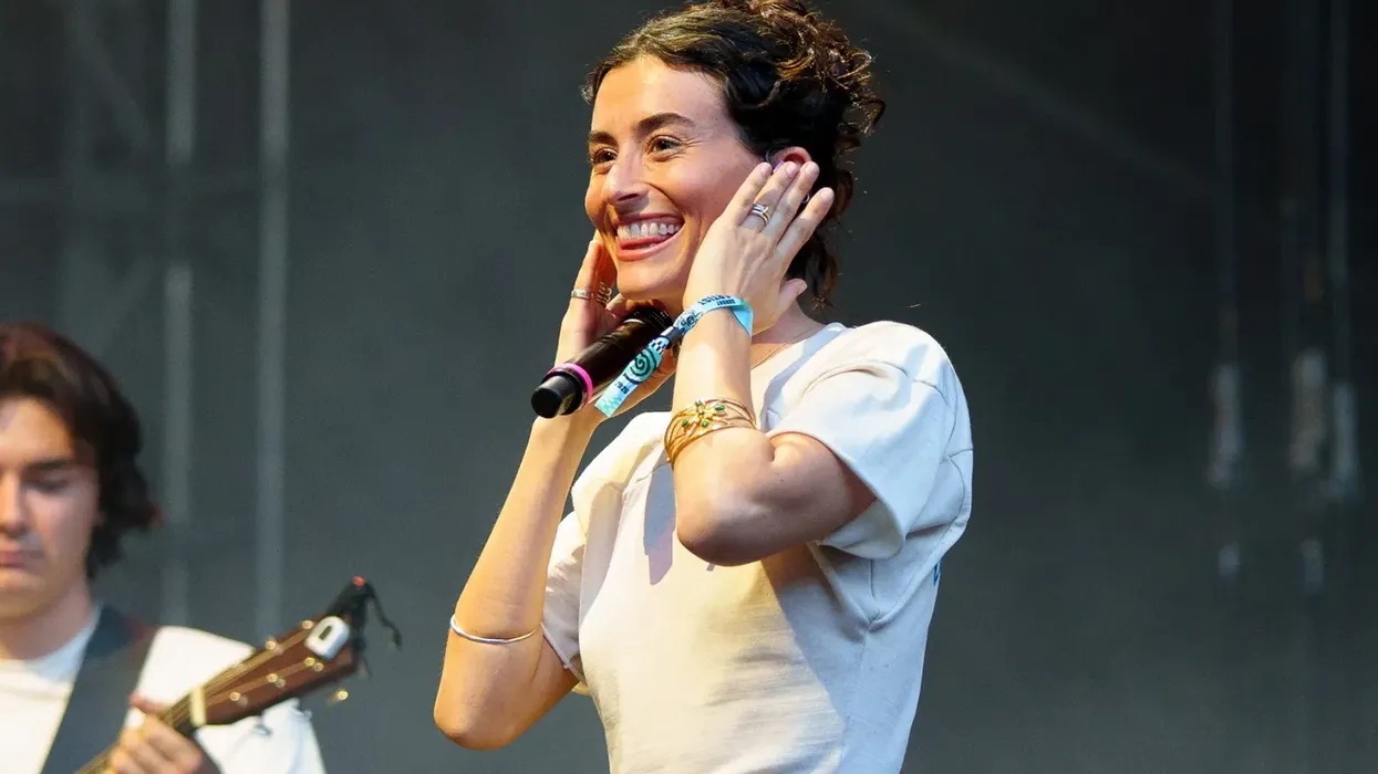 Why Is the Entire Internet Talking About Stella Lefty? — image 4