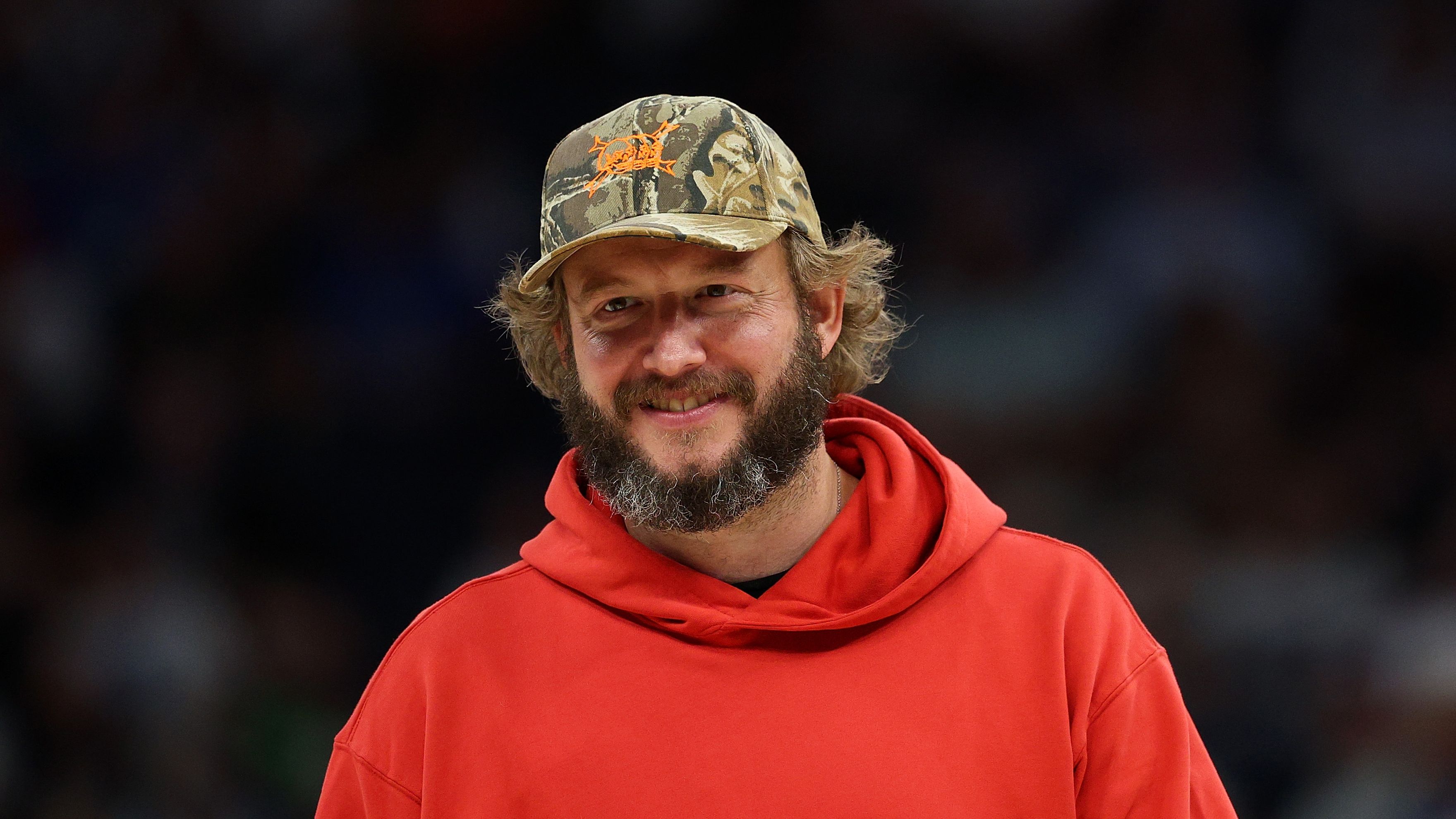 Bon Iver Made a Jingle for a Local Barâ€™s Meatloaf Dippers