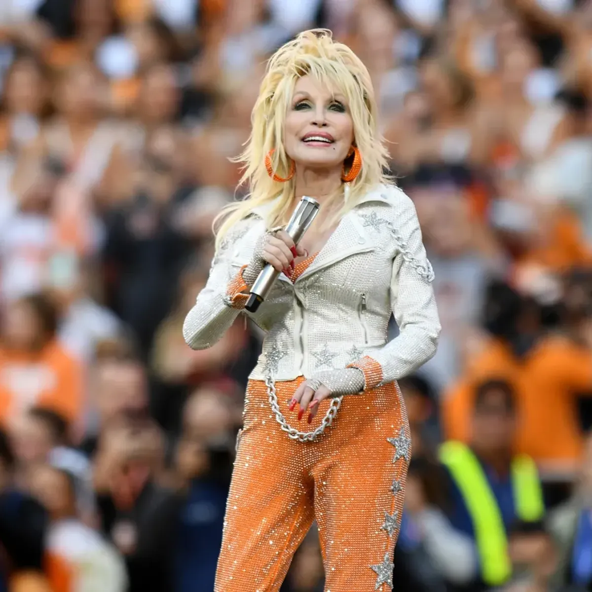 Vote to Rename Nashville International Airport After Dolly Parton Passes Unanimously — image 2
