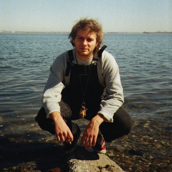 Mac DeMarco: Dog on the Rock / Seven Off the Two / Seaplane Dog / The View from Tian Tan — image 12
