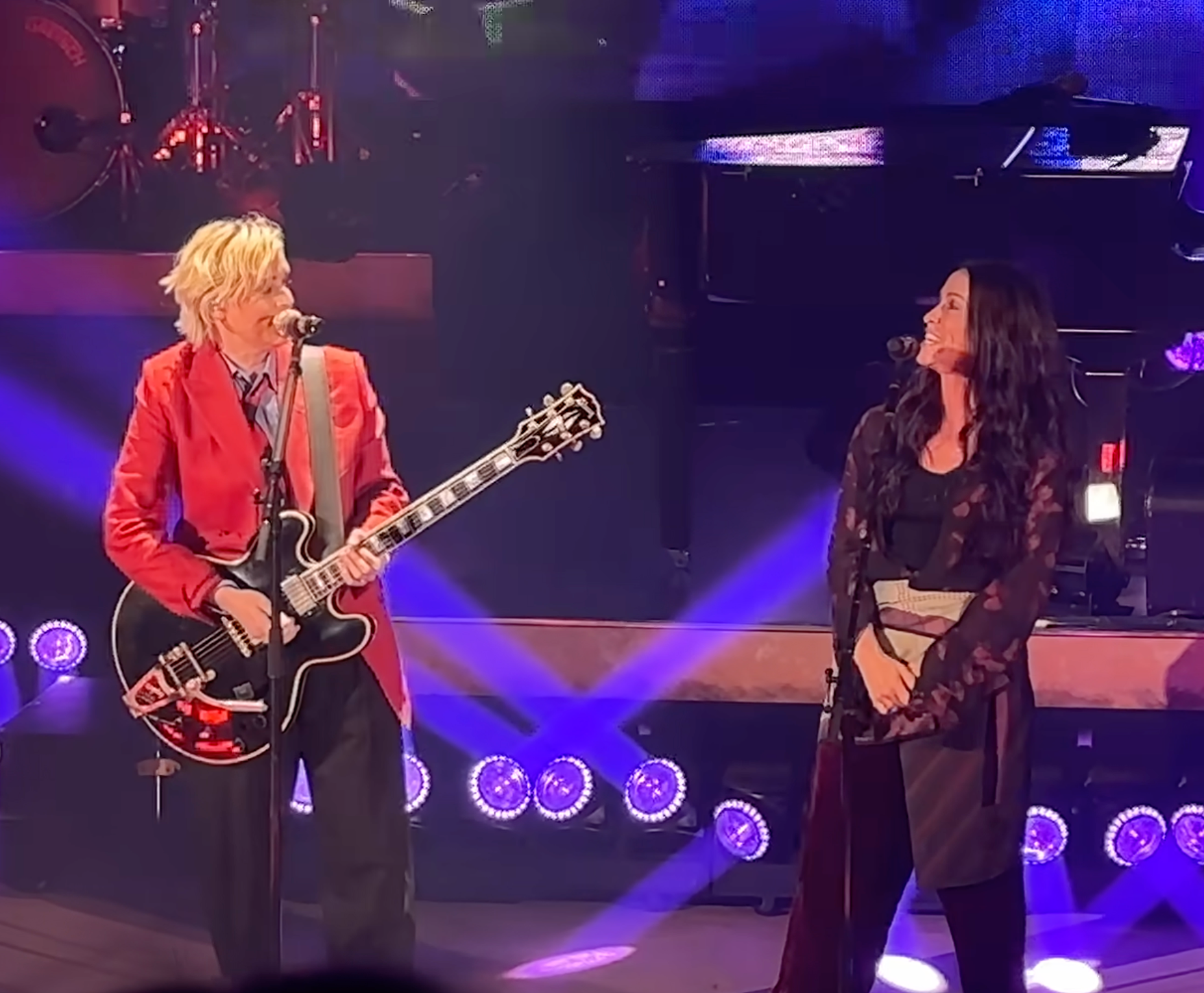 Alanis Morissette Joins Brandi Carlile At Red Rocks — image 4
